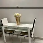 طاوله طعام نظيفة