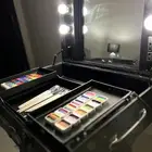 شنطة مكياج مع اضاءة كبيره مع استاند