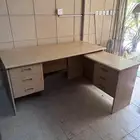 مكتب للبيع