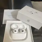 سماعات ايربودز الجيل الثالث