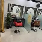 حلاق للبيع بجميع اغراض الحلاقه كامله