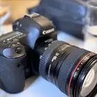 كاميرة كانون 5D mark3 مع عدسة