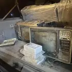 تلفزيون تراثي مع مفاتيح مراوح قديمه وتلفون للبيع