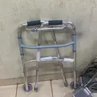 للبيع مشاية وعربية ما فيها أي شي على السوم