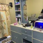كرسي حلاقه مع خزانه