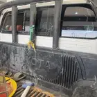 زجاج قزاز هايلوكس الخلفي للبيع