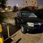 رينو داستر 2015 اللون اسود