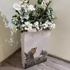 ستاند مع ورد .. السعر 250