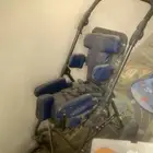 كرسي اطفال ذوي الاحتياجات الخاصه بعمر 6 سنوات او7 صدقه لوجه