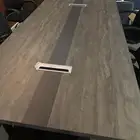 مكتب اجتماعات ومكاتب للبيع