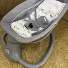 سرير أطفال هزاز يشتغل ع بطاريه شبه جديد