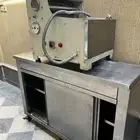 فرادة عجين وطاولة مع ادراج استيل