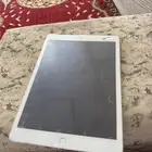 ايباد الجيل السابع 32قيقا. للبيع مغيره شاشه خارجيه فقط