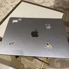 ماك بوك أبل نظيف
