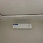 اربع كراسي خشب   اربع مكيفات اثنين طن ونص واحد واحد اثنتين