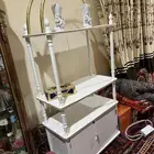 مكتبة تلفزيون قديمة