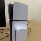 سوني5جديد ماكمل ثلاث شهور و شاشة قيمنق و سماعه و يد وفيفا26