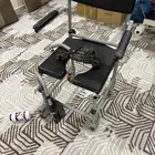 سرير عربية وكرسي حمام للبيع