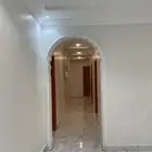 شقة للايجار بالعزيزية نظيفه جدا  موقع ممتاز