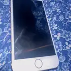 ايفون 8 مع كرتونه نظيف جدا