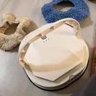 مكنسه العجيبه