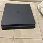 سوني فور مستعمل مع اسلاكه بدون يده