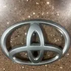 علامة تويوتا الكامري علامة شباك امامية اصلي