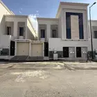 للبيع شقه ارضيه ببايكة سيارة ف حي المصيف مقابل نادي ضمك