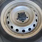 للبيع جنوط هايلكس مقاس 16 اصلي وكفراات اصلي