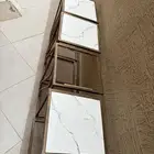 طاولة للبيع