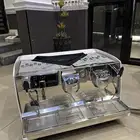 معدات مطعم ومقهى شبه جديده للبيع