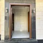 دور كامل خمس غرف وصالة ومطبخ وثلاث حمامات مدخلين دور ارضي