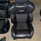 مقاعد مراتب كرايزلر 300c SRT8
