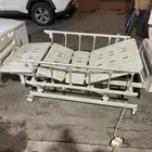 سرير طبي شغال على الشرط