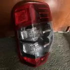 اصطب مستوبيشي L200