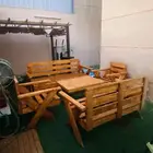 كراسي خاشب شي نضيف بس مستعمل معا مخاد زرقا غامق للبيع