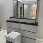 طقم غرفة نوم مودرن شبه جديد نظيف