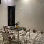وحده سكنيه مفروشه غرفه وصاله ومطبخ نظيفه للاجار اليومي