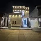 فيلا للبيع مع شقتين حي النهضة