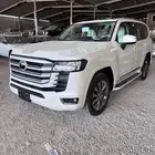 لاند كروزر 2025 سعودي L4 ابيض واسود