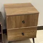 طاولة وكومدينا