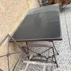 طاولة حديقه