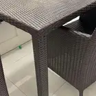 طاولة وكرسيين خارجي