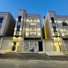 للبيع بحي الضيافه شقق تمليك علوي مع سطح خاص ومصعد 520 الف