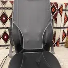 كرسي مساج فيه هزاز وحراره مساج