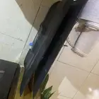 شاشتين مكسوره