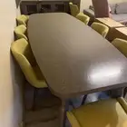 طاولة طعام
