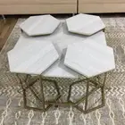 طاولة للبيع