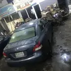 يارس 2010 يبي لها مكينة فقط