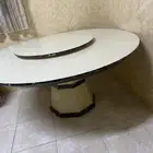 طاوله طعام رخام بدون كراسي على سوم